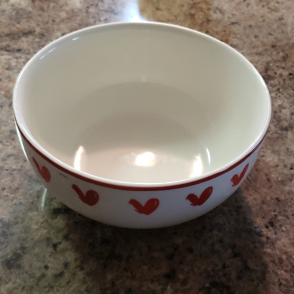 EATON FINE DINING BOWL WITH HEART DESIGN